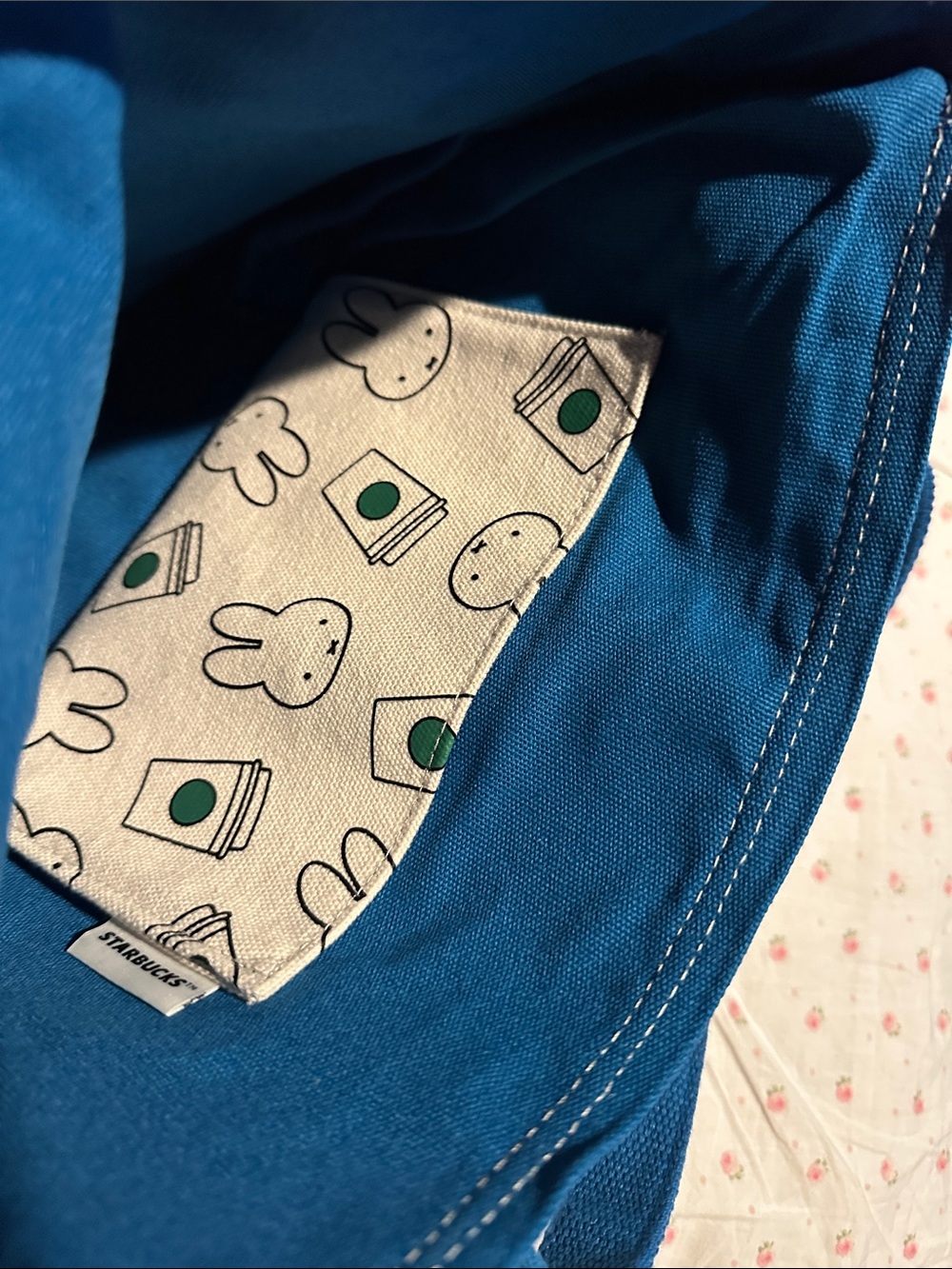Starbucks x miffy Cream Tote with Blue Handles and Green Accents - Picture 3 of 4